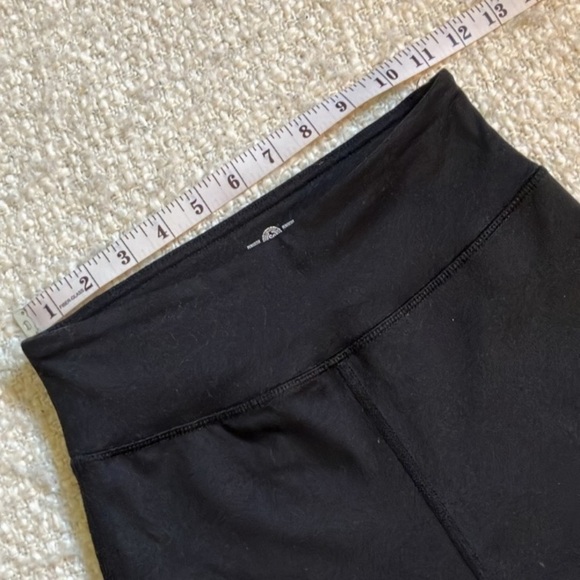 🧘🏻‍♀️ SO SIZE SMALL BLACK HIGH RISE LEGGINGS - Picture 6 of 12